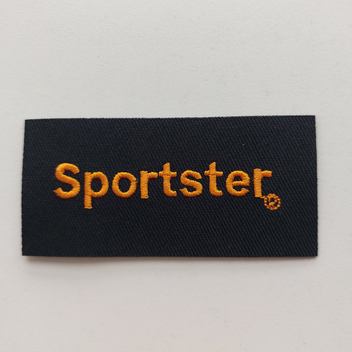 Patch Harley Davidson - Sportster -
Petit, autocollant, pour le devant d'une veste de moto
Cm. 8 x 4