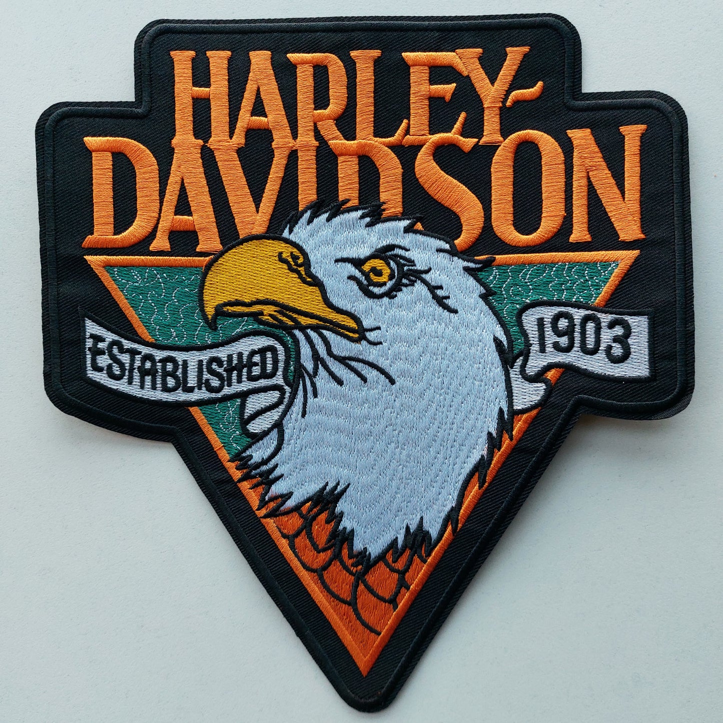 Grand ecusson patch SKULL HD écriture orange bordes blanche