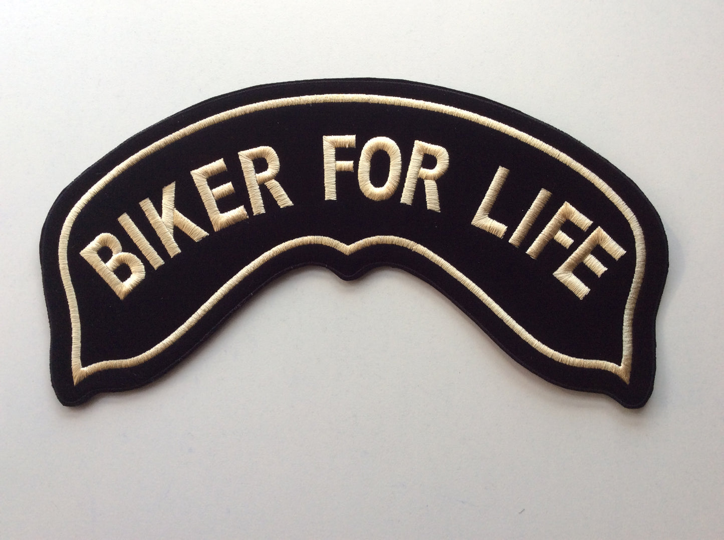 Grand roker ecusson, patch BIKER FOR LIFE, lettres classique, couleur or